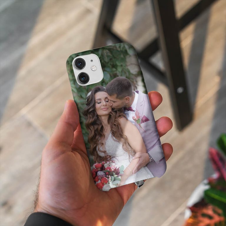 Çift fotoğrafının basıldığı resimli telefon kılıfı